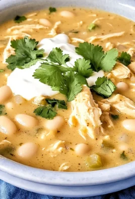 Crockpot Creamy White Chicken Chili