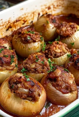 Greek Stuffed Onions: Salantourmasi