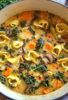 One Pot Vegetable Tortellini Soup