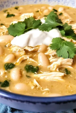 Crockpot Creamy White Chicken Chili