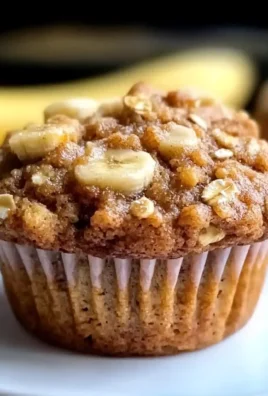 Healthy Banana Oatmeal Muffins