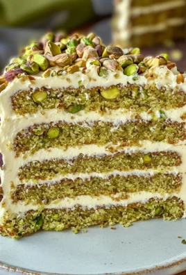 Pistachio Mascarpone Layer Cake: A Dreamy Delight!